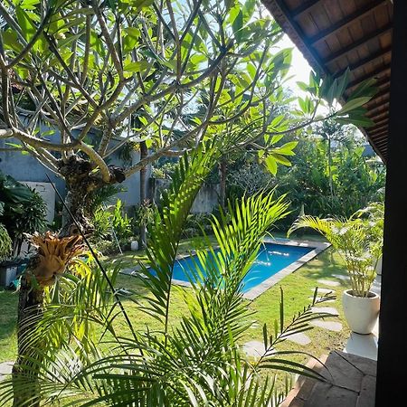 Wiryaroja Guest House Canggu  Ngoại thất bức ảnh