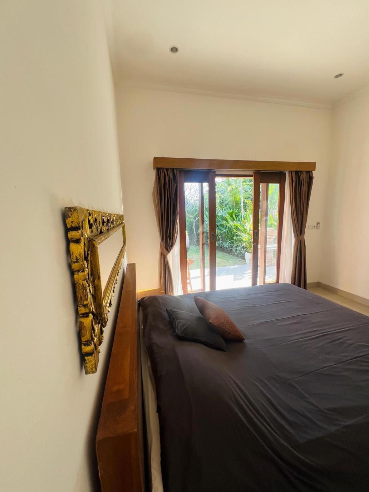 Wiryaroja Guest House Canggu  Ngoại thất bức ảnh